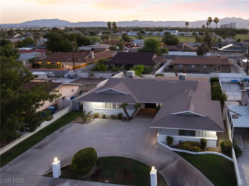 1009 Ironwood, Las Vegas, NV 89108