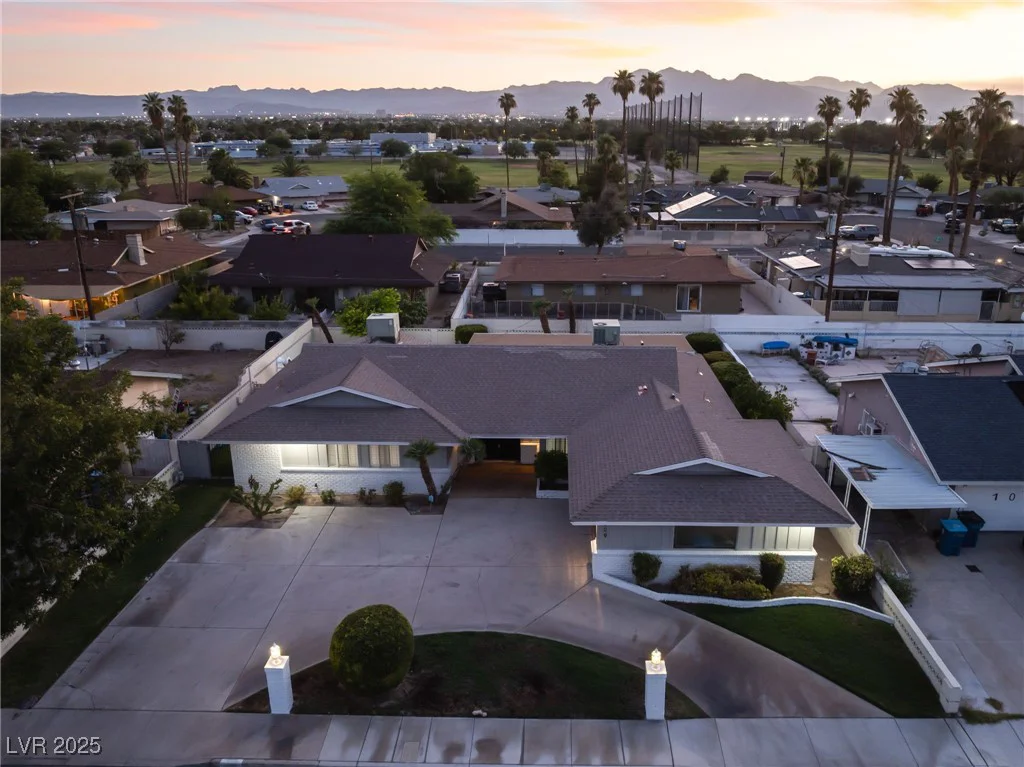 1009 Ironwood, Las Vegas, NV 89108