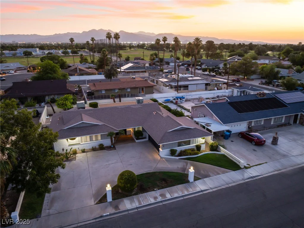 1009 Ironwood, Las Vegas, NV 89108