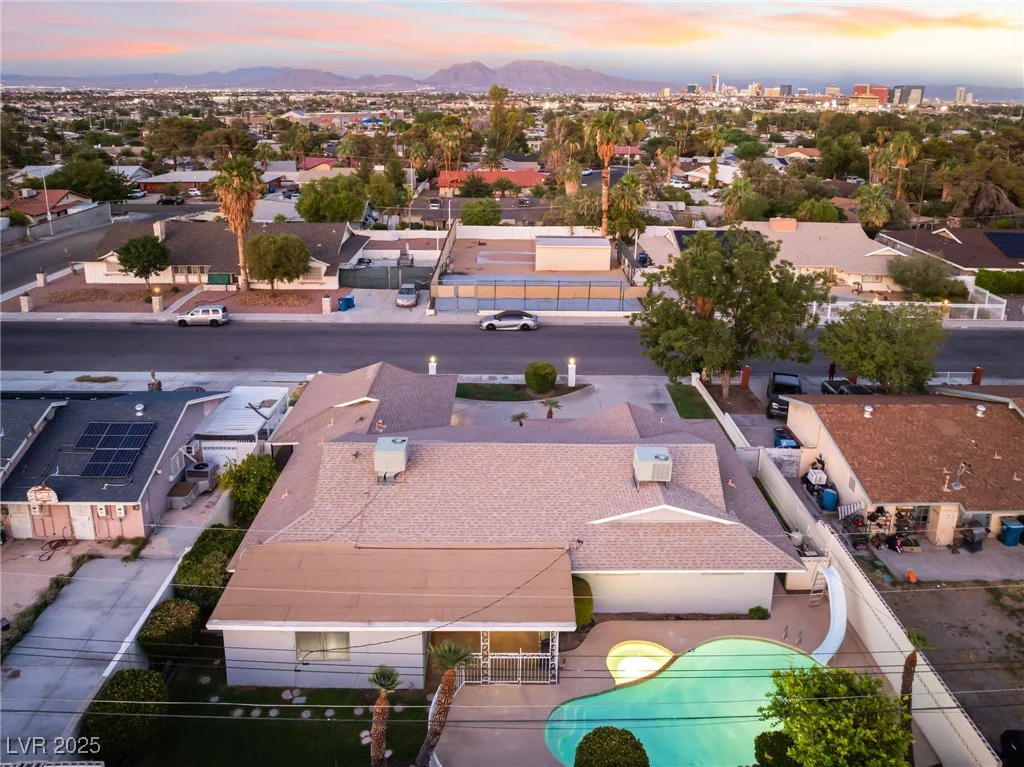 1009 Ironwood, Las Vegas, NV 89108
