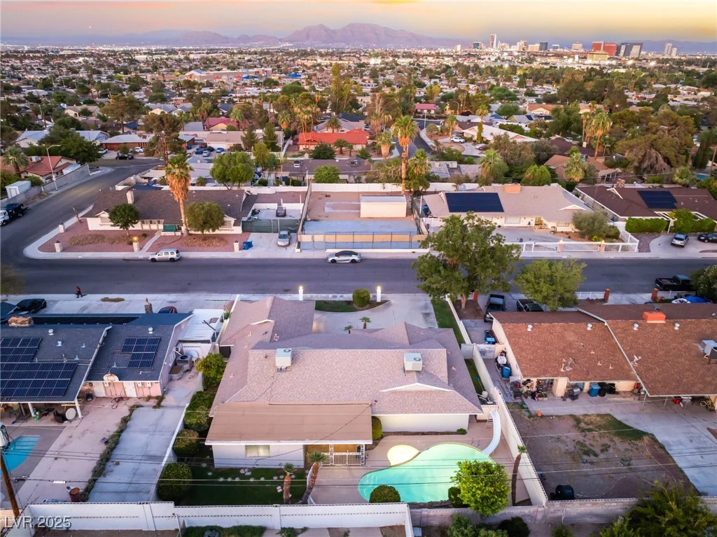1009 Ironwood, Las Vegas, NV 89108