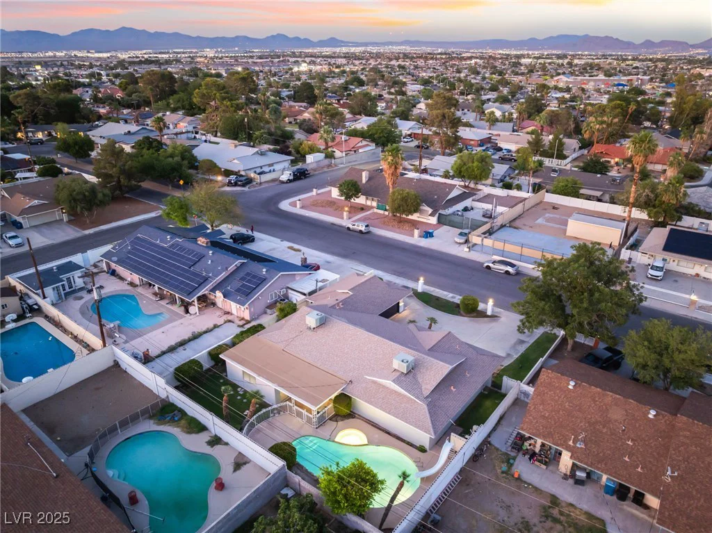 1009 Ironwood, Las Vegas, NV 89108