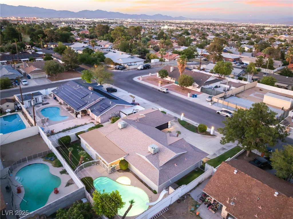 1009 Ironwood, Las Vegas, NV 89108