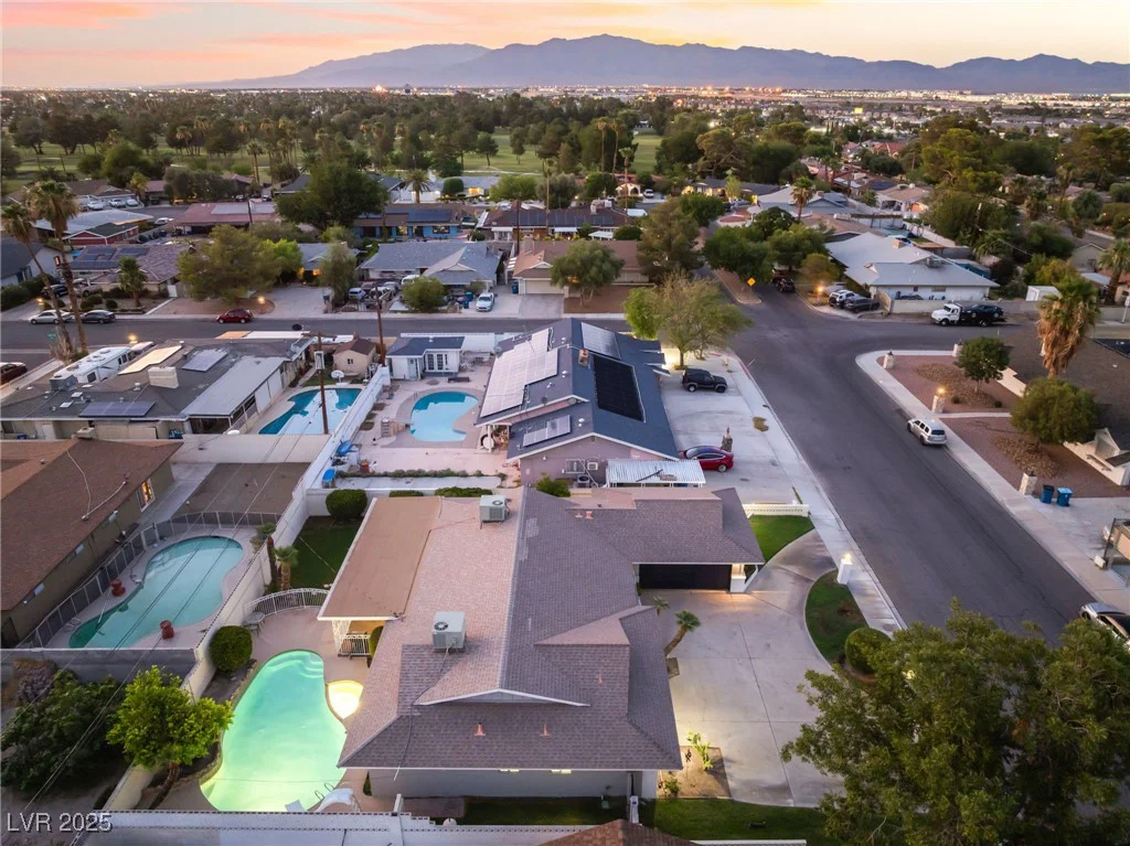 1009 Ironwood, Las Vegas, NV 89108