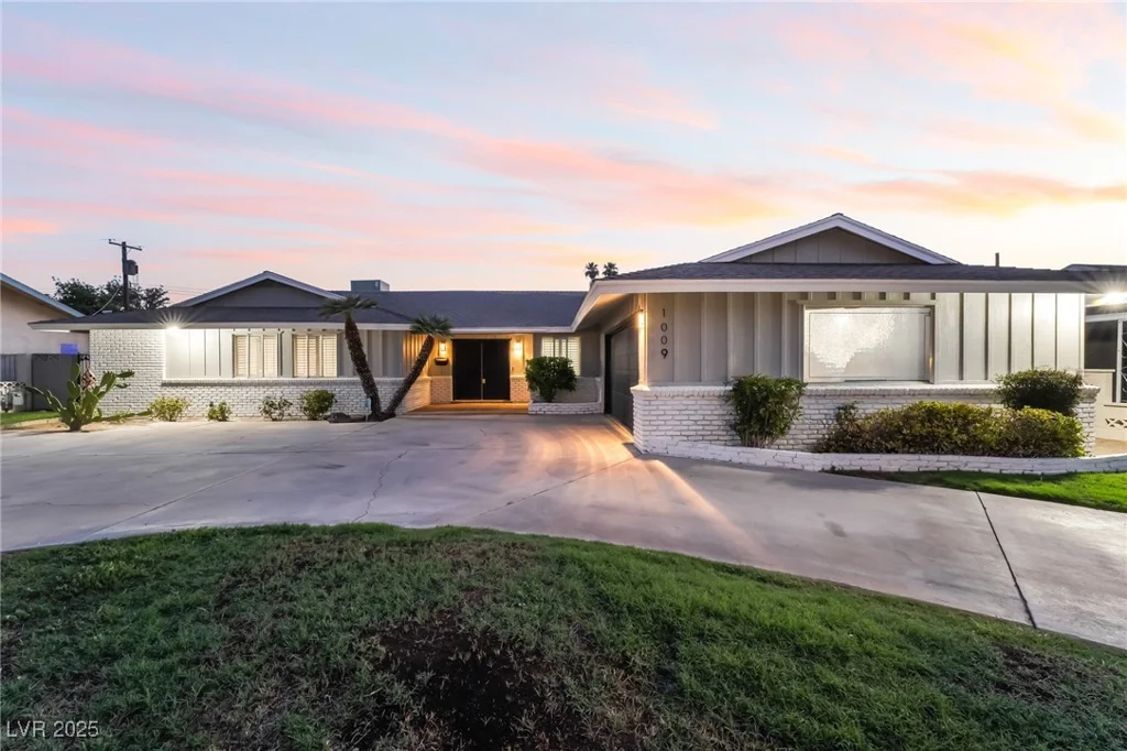 1009 Ironwood, Las Vegas, NV 89108