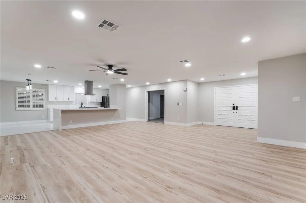 1009 Ironwood, Las Vegas, NV 89108