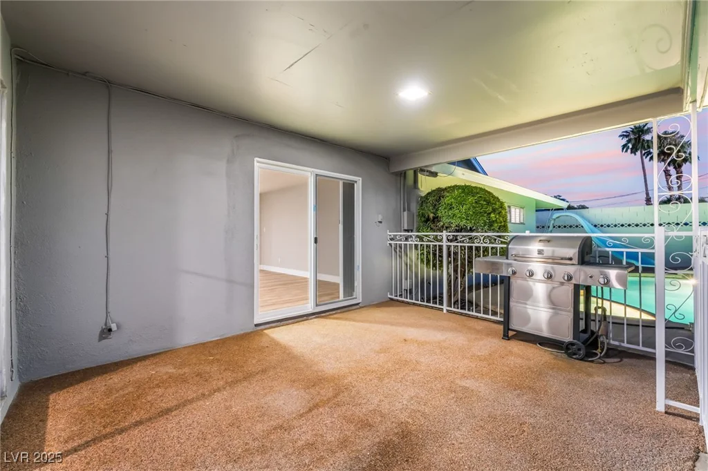 1009 Ironwood, Las Vegas, NV 89108