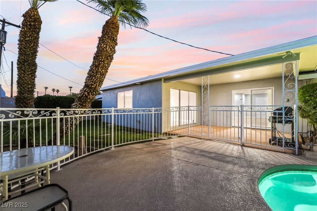 1009 Ironwood, Las Vegas, NV 89108