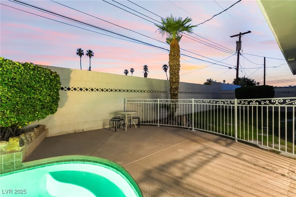 1009 Ironwood, Las Vegas, NV 89108