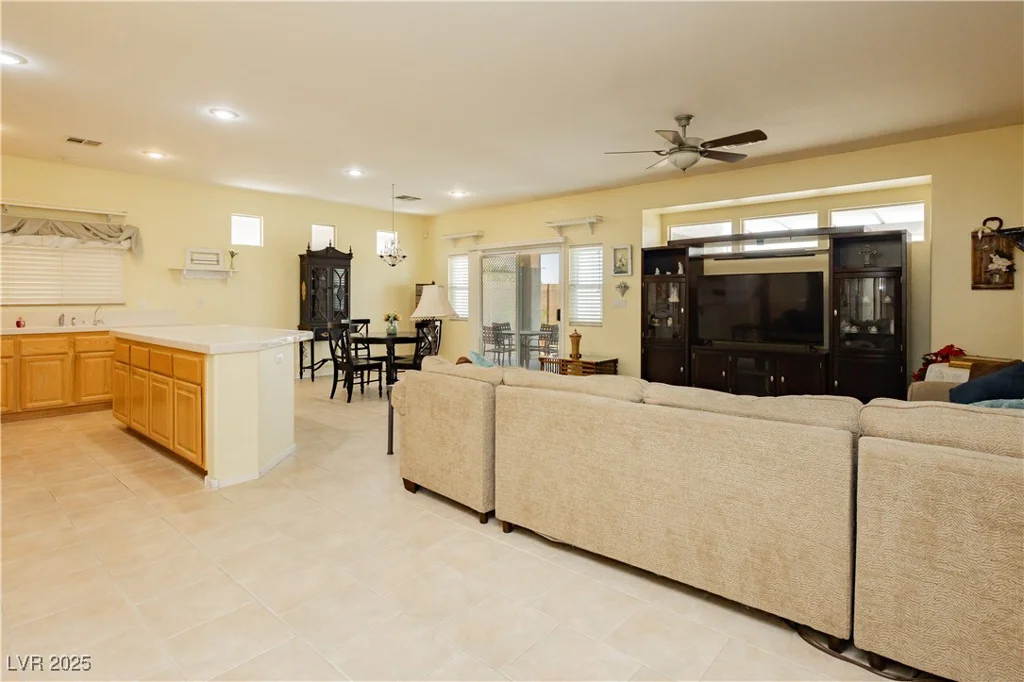 5402 Winterdale, North Las Vegas, NV 89031