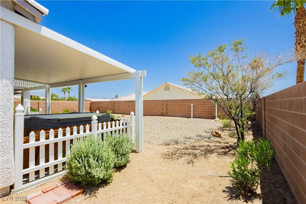 5402 Winterdale, North Las Vegas, NV 89031