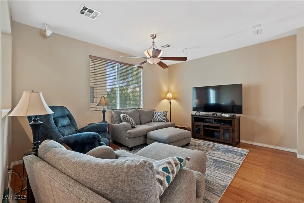 9331 Hilgard, Las Vegas, NV 89178
