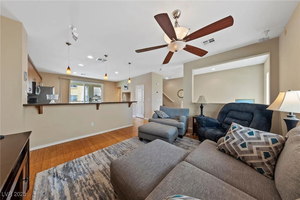 9331 Hilgard, Las Vegas, NV 89178