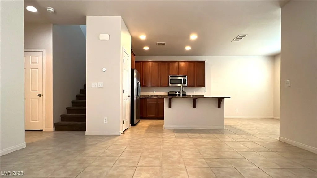 7469 Paces Mill, Las Vegas, NV 89113