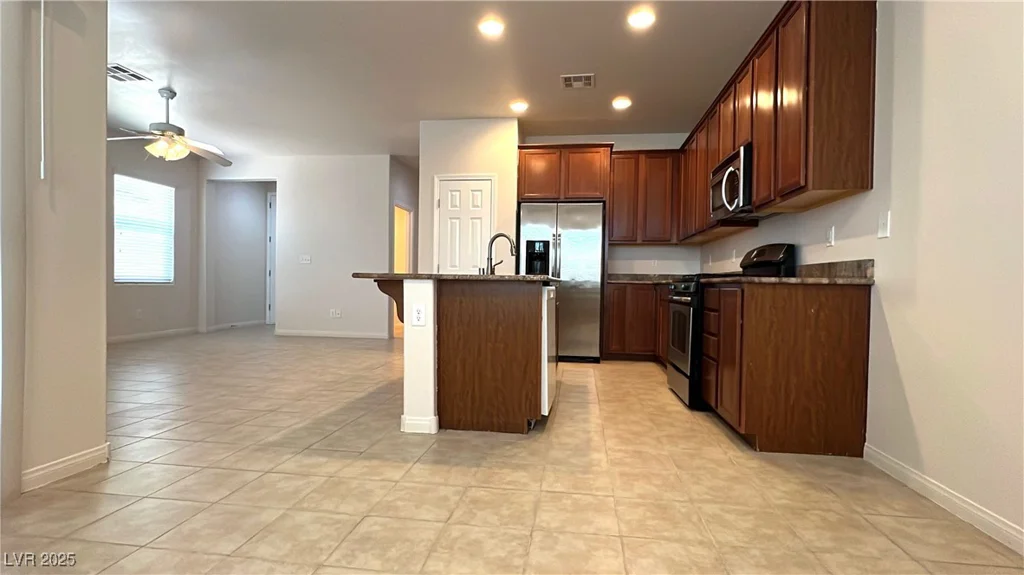 7469 Paces Mill, Las Vegas, NV 89113