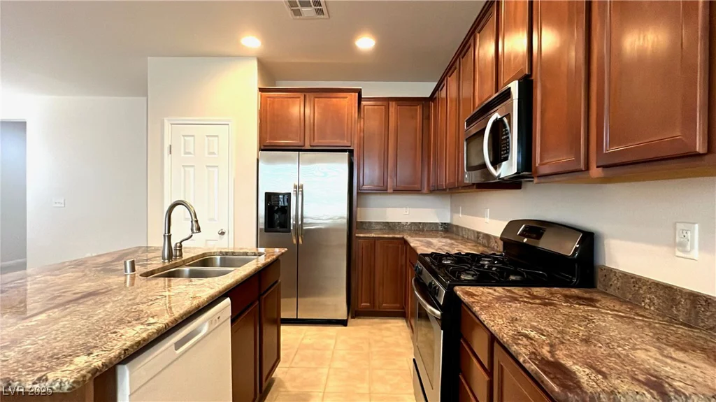 7469 Paces Mill, Las Vegas, NV 89113