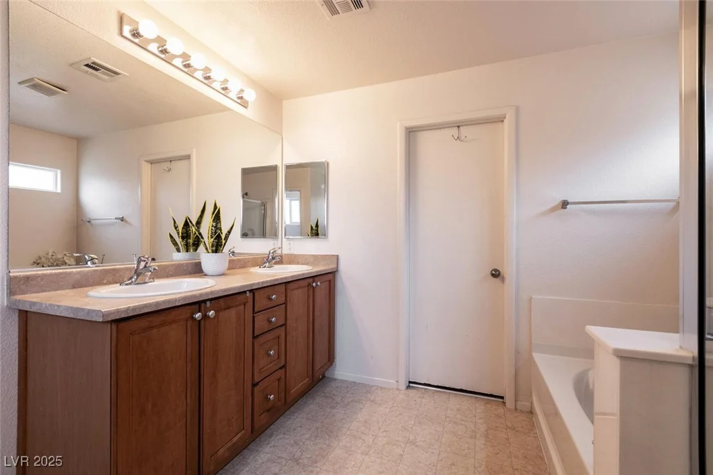 1836 Vida Pacifica, Las Vegas, NV 89115