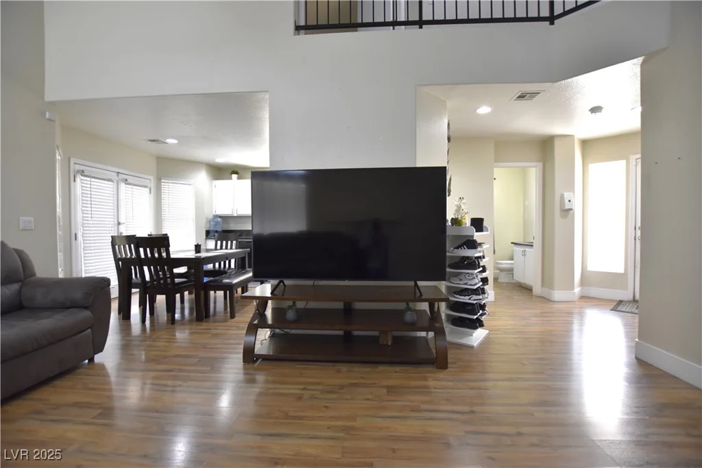 6628 Ives, Las Vegas, NV 89108