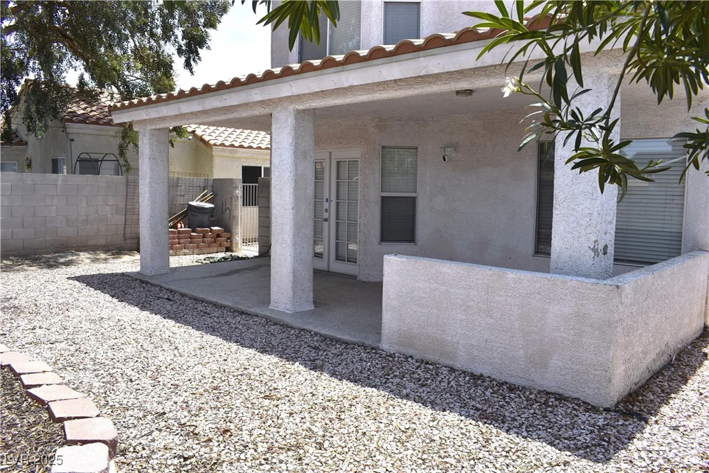 6628 Ives, Las Vegas, NV 89108