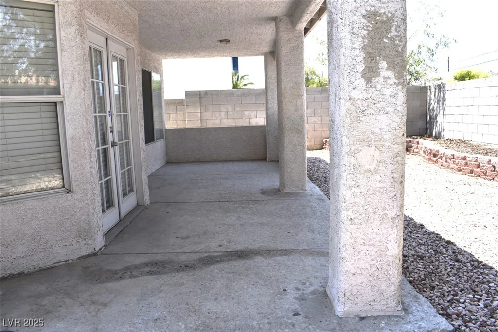 6628 Ives, Las Vegas, NV 89108