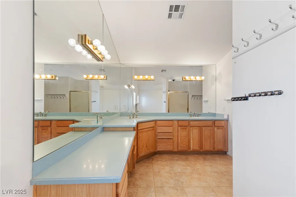 609 Kenny, Las Vegas, NV 89107
