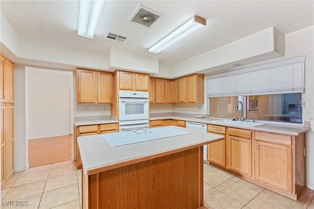 609 Kenny, Las Vegas, NV 89107