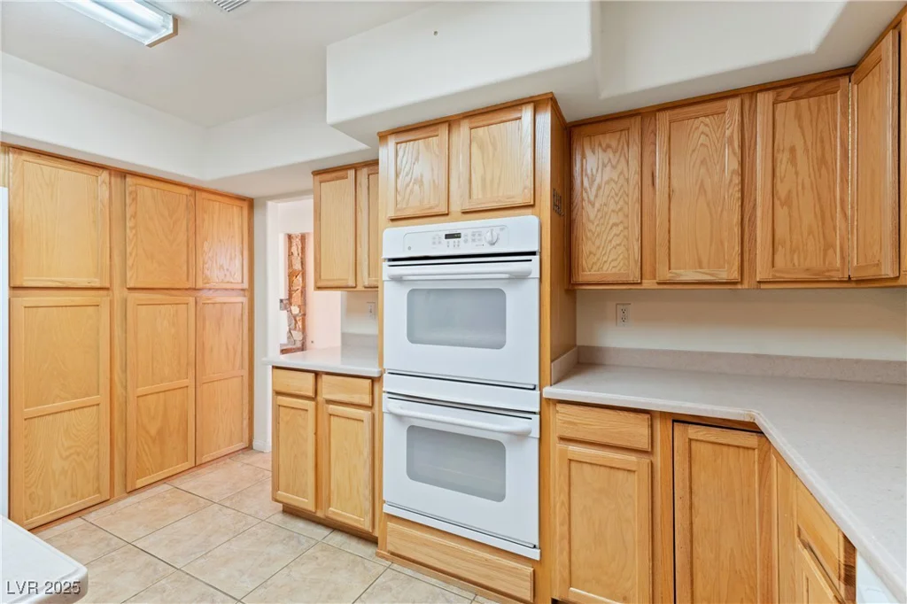 609 Kenny, Las Vegas, NV 89107