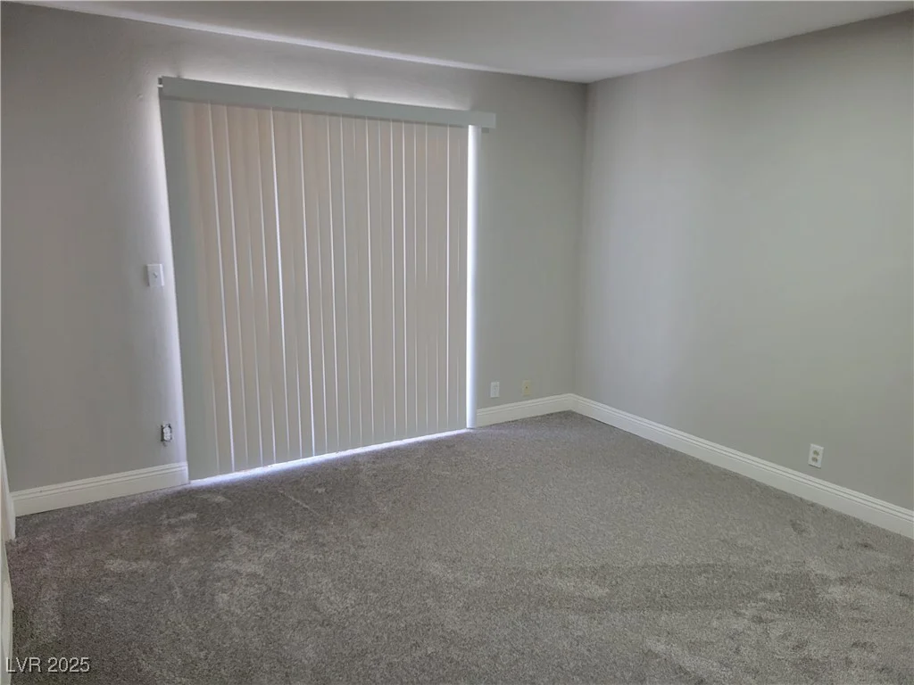 1841 Feather, Las Vegas, NV 89108