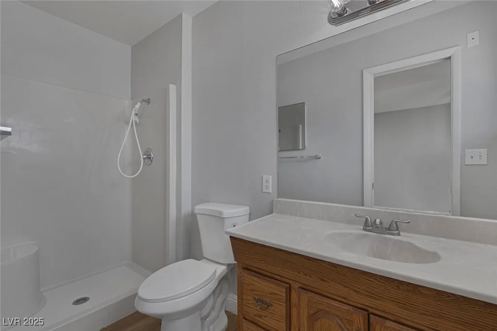 1841 Feather, Las Vegas, NV 89108