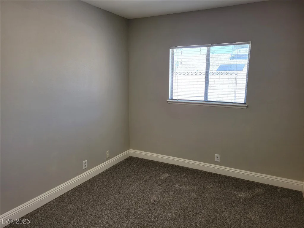 1841 Feather, Las Vegas, NV 89108