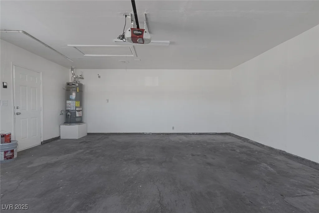 1841 Feather, Las Vegas, NV 89108
