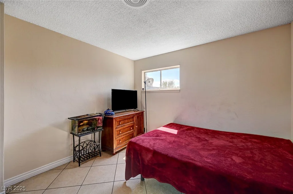 2901 Scarlet Oak, Las Vegas, NV 89104