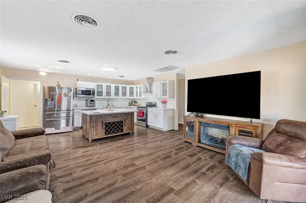 2901 Scarlet Oak, Las Vegas, NV 89104