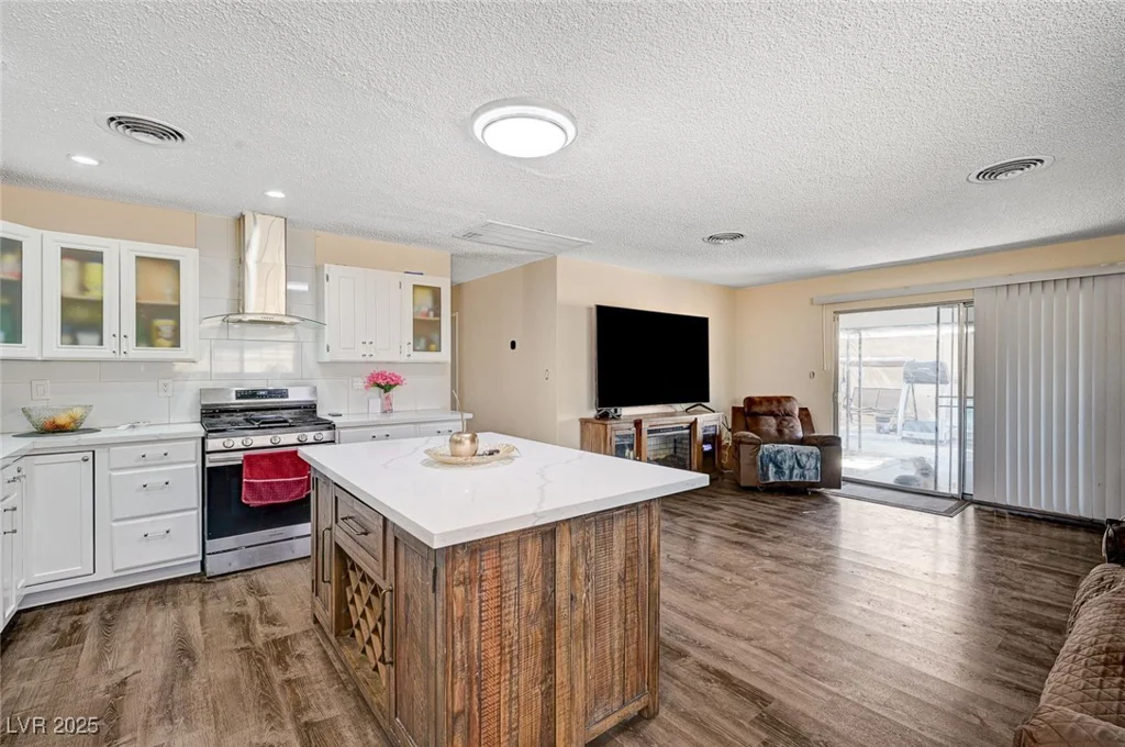 2901 Scarlet Oak, Las Vegas, NV 89104