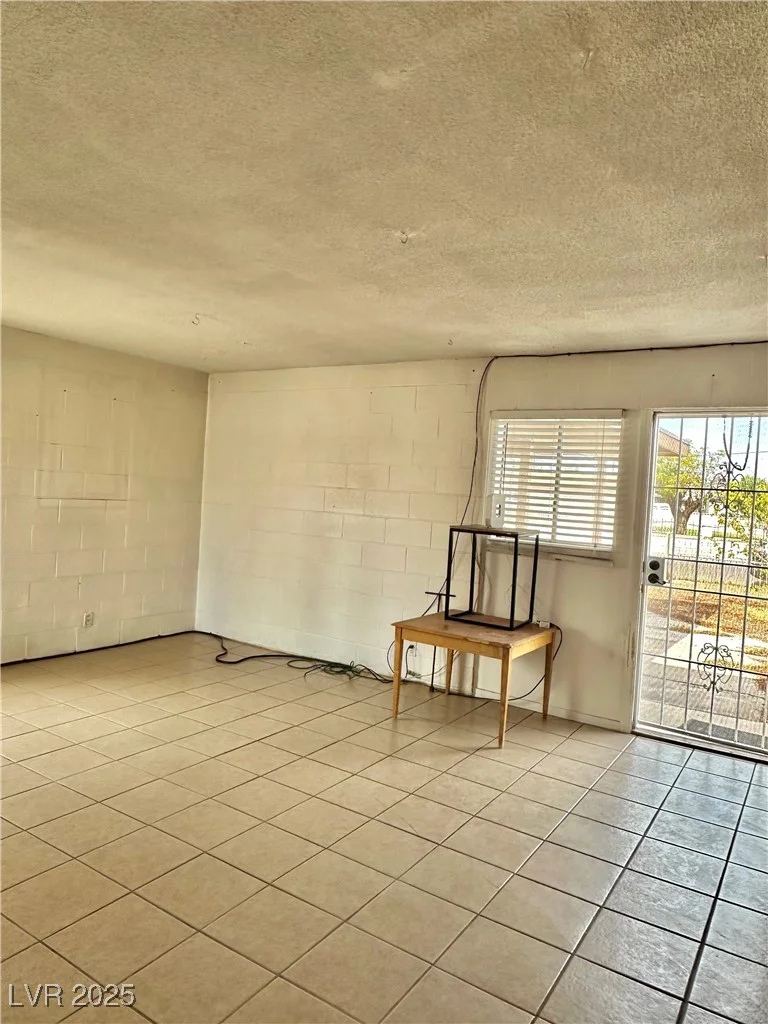 2858 Puenta, Las Vegas, NV 89121