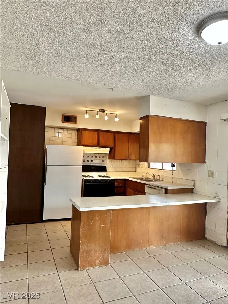 2858 Puenta, Las Vegas, NV 89121