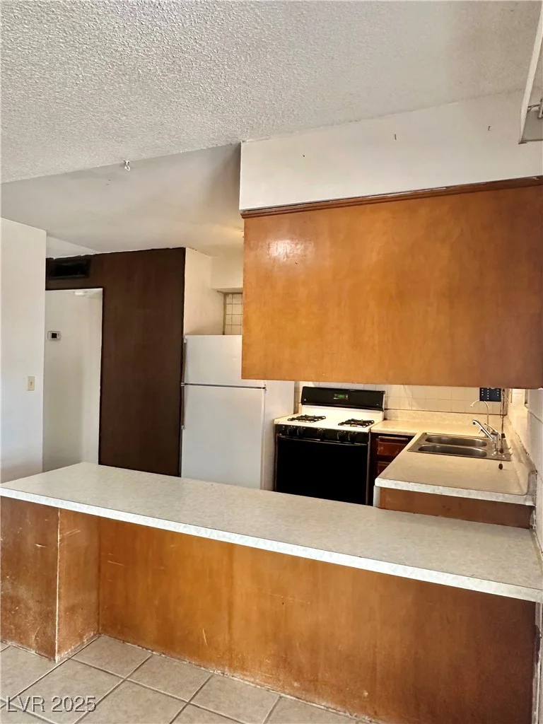 2858 Puenta, Las Vegas, NV 89121