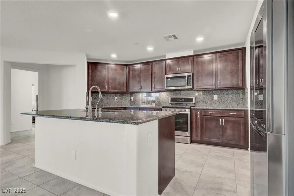 925 Midnight View, Henderson, NV 89015