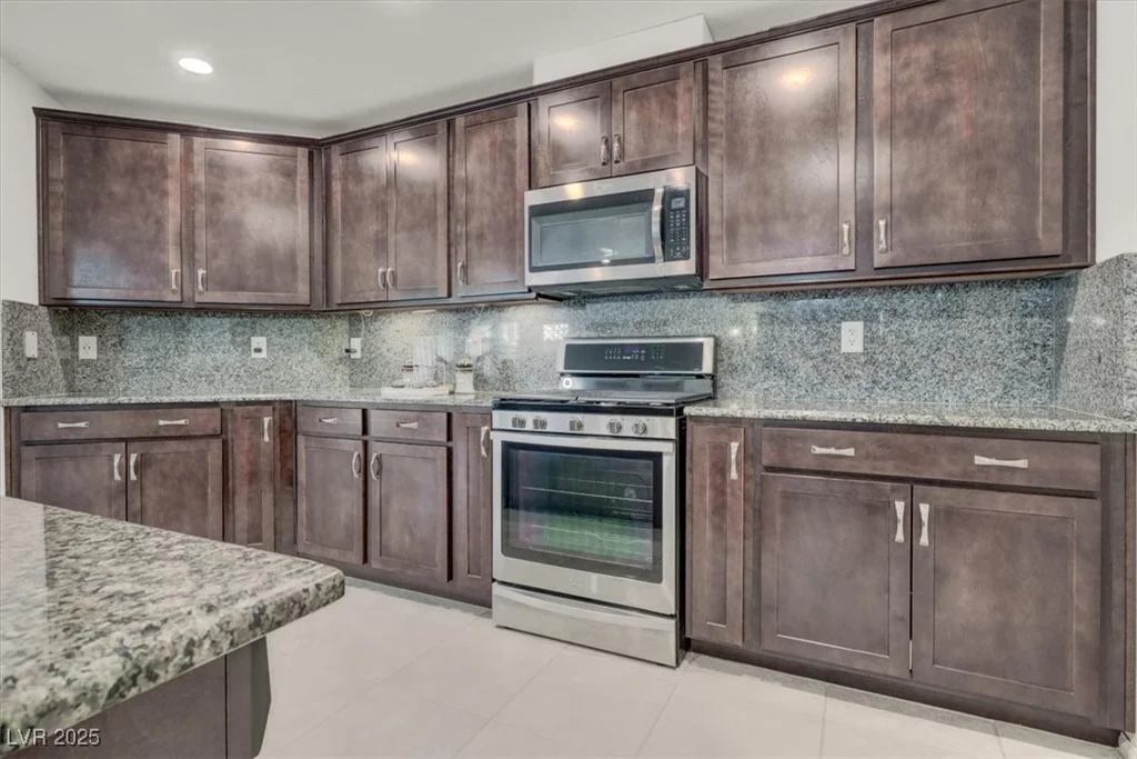 925 Midnight View, Henderson, NV 89015