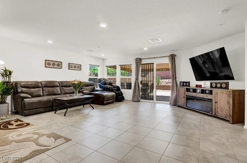 925 Midnight View, Henderson, NV 89015