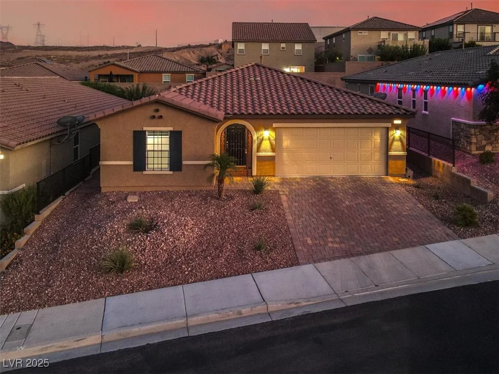925 Midnight View, Henderson, NV 89015