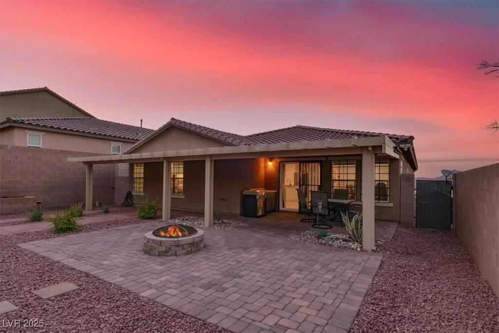 925 Midnight View, Henderson, NV 89015