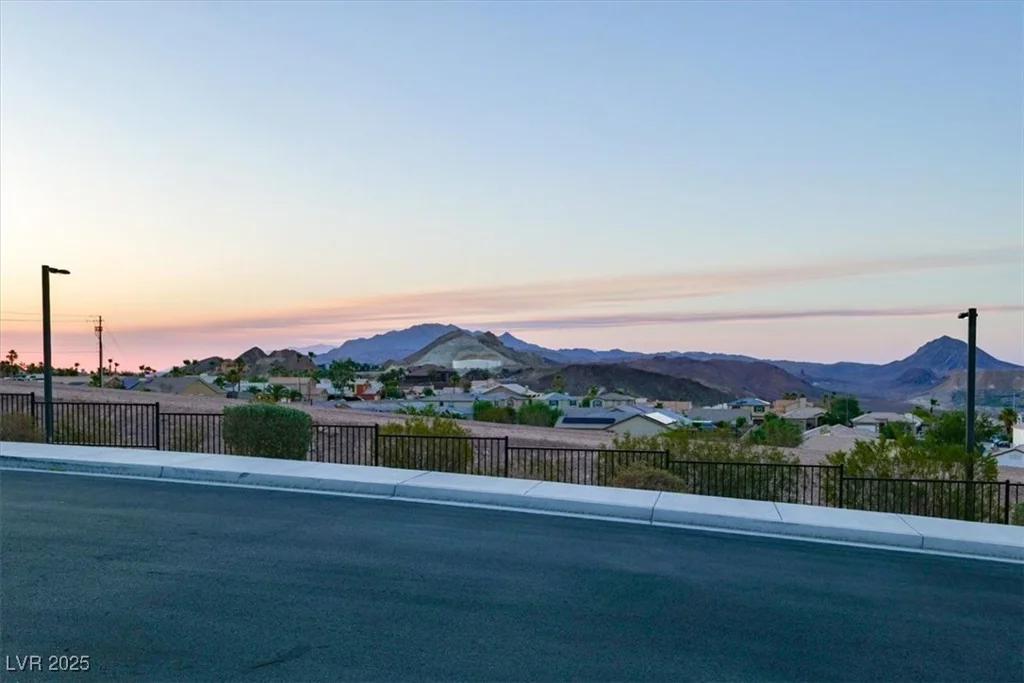 925 Midnight View, Henderson, NV 89015