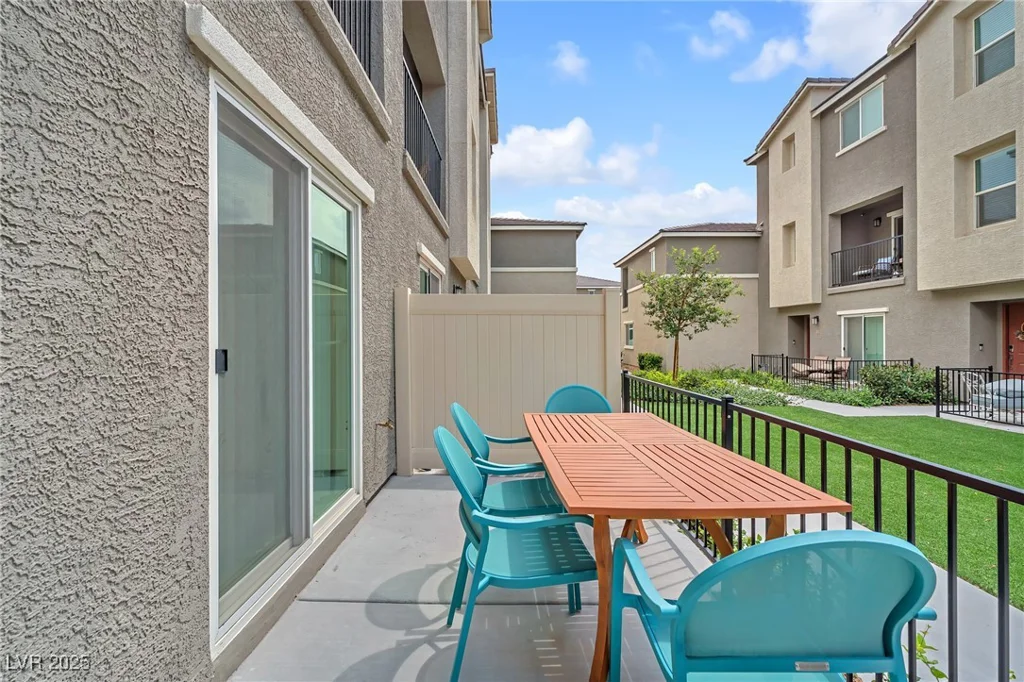 12323 Dusk Blue, Las Vegas, NV 89183