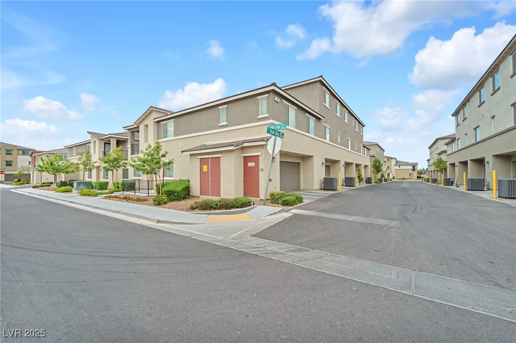 12323 Dusk Blue, Las Vegas, NV 89183