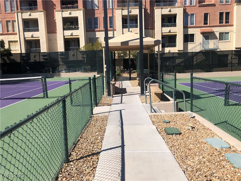 220 Flamingo, Las Vegas, NV 89169