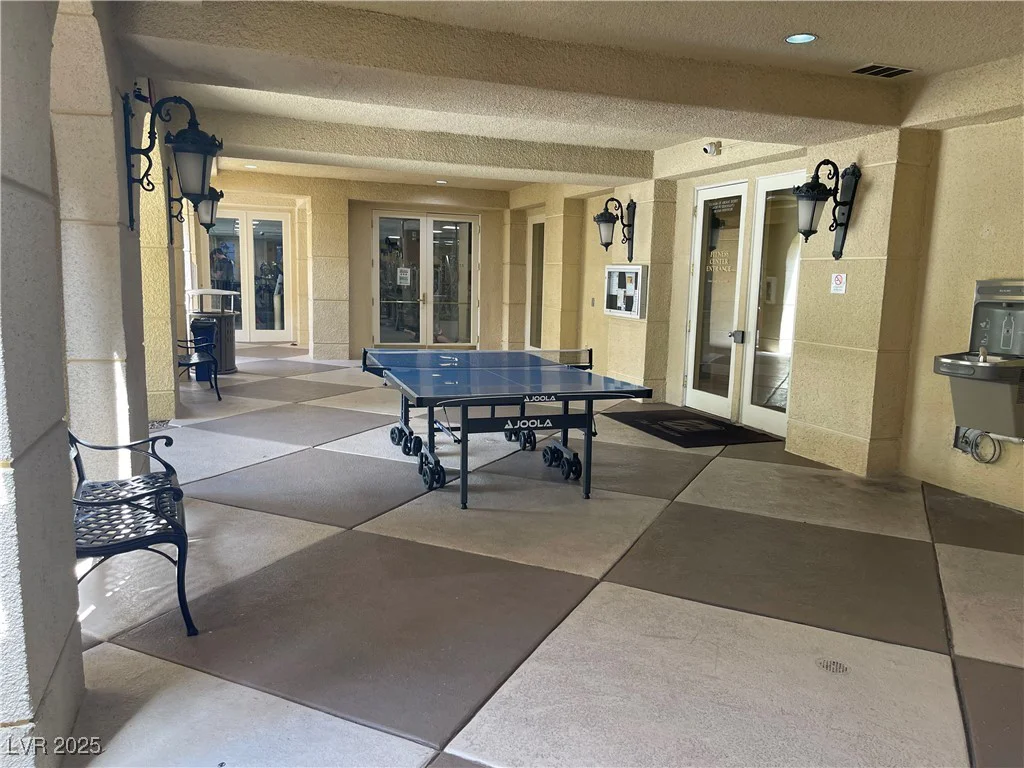 220 Flamingo, Las Vegas, NV 89169