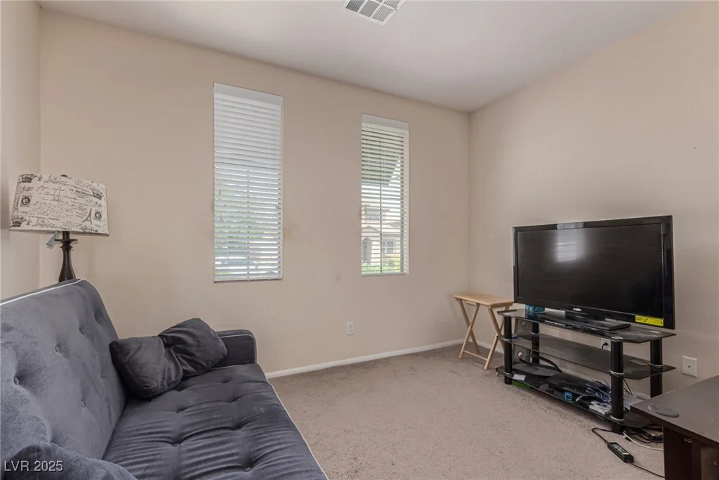 9221 Thunder Falls, Las Vegas, NV 89149