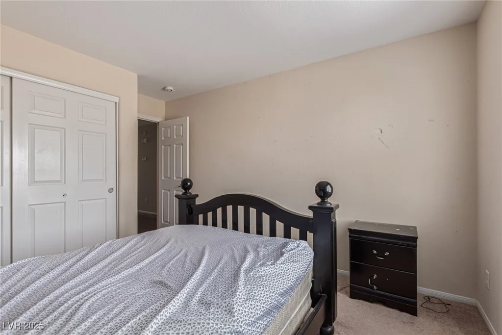9221 Thunder Falls, Las Vegas, NV 89149