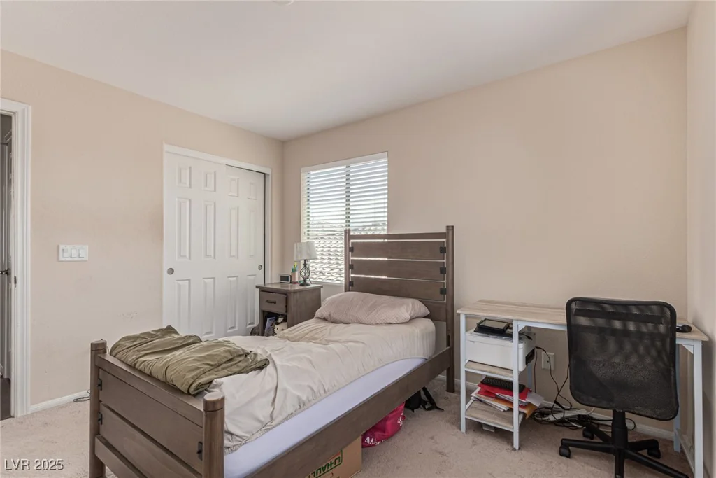 9221 Thunder Falls, Las Vegas, NV 89149